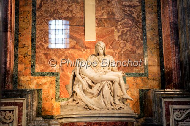 italie rome 02.JPG - Pietà de Michel-Ange, basilique Saint-Pierre, Vatican, Rome, Italie